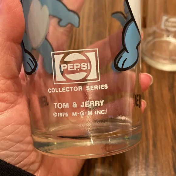 Vintage Looney Tunes Warner Brothers 1970’s Pepsi Collector Glasses - Picture 11 of 11
